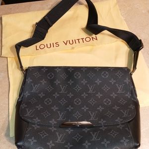 Louis Vuitton messenger bag